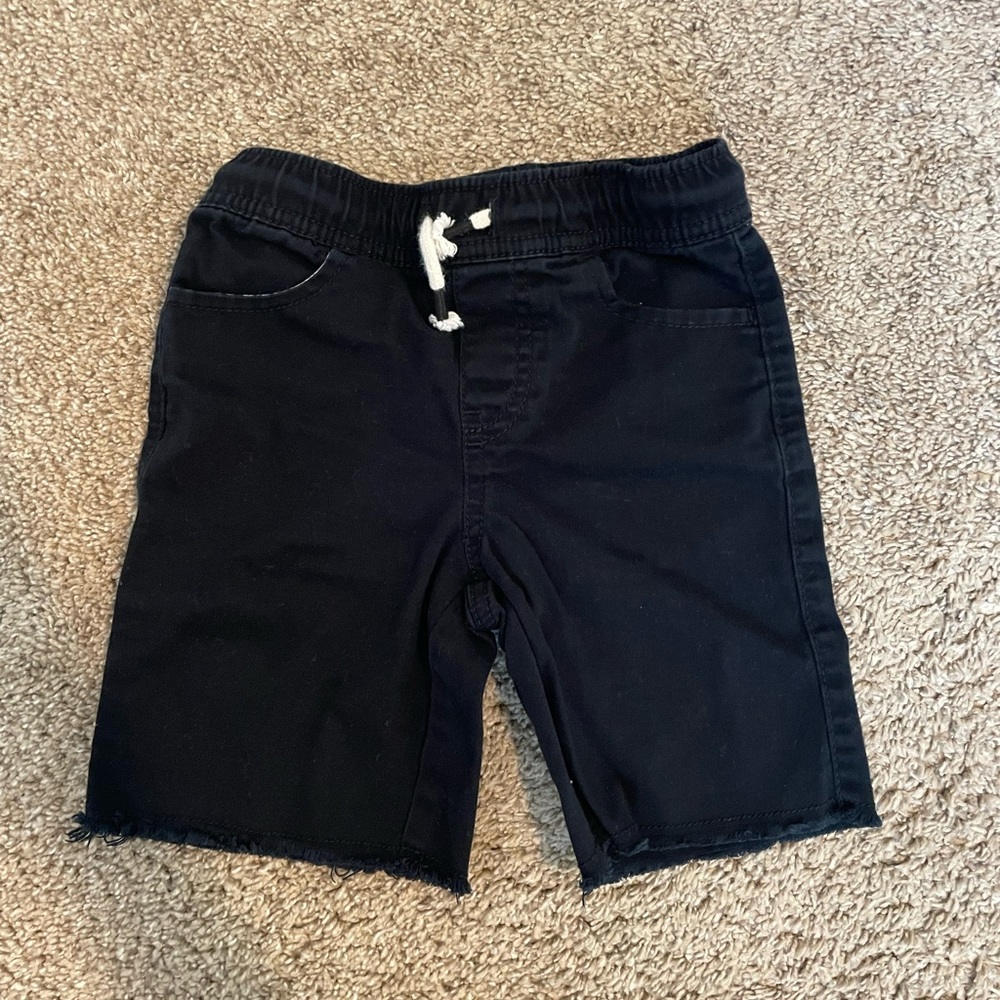 Okie dokie boys  black frayed hem shorts